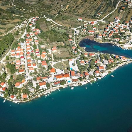 Cozy Holiday Home In Krusevo With Garden Εξωτερικό φωτογραφία