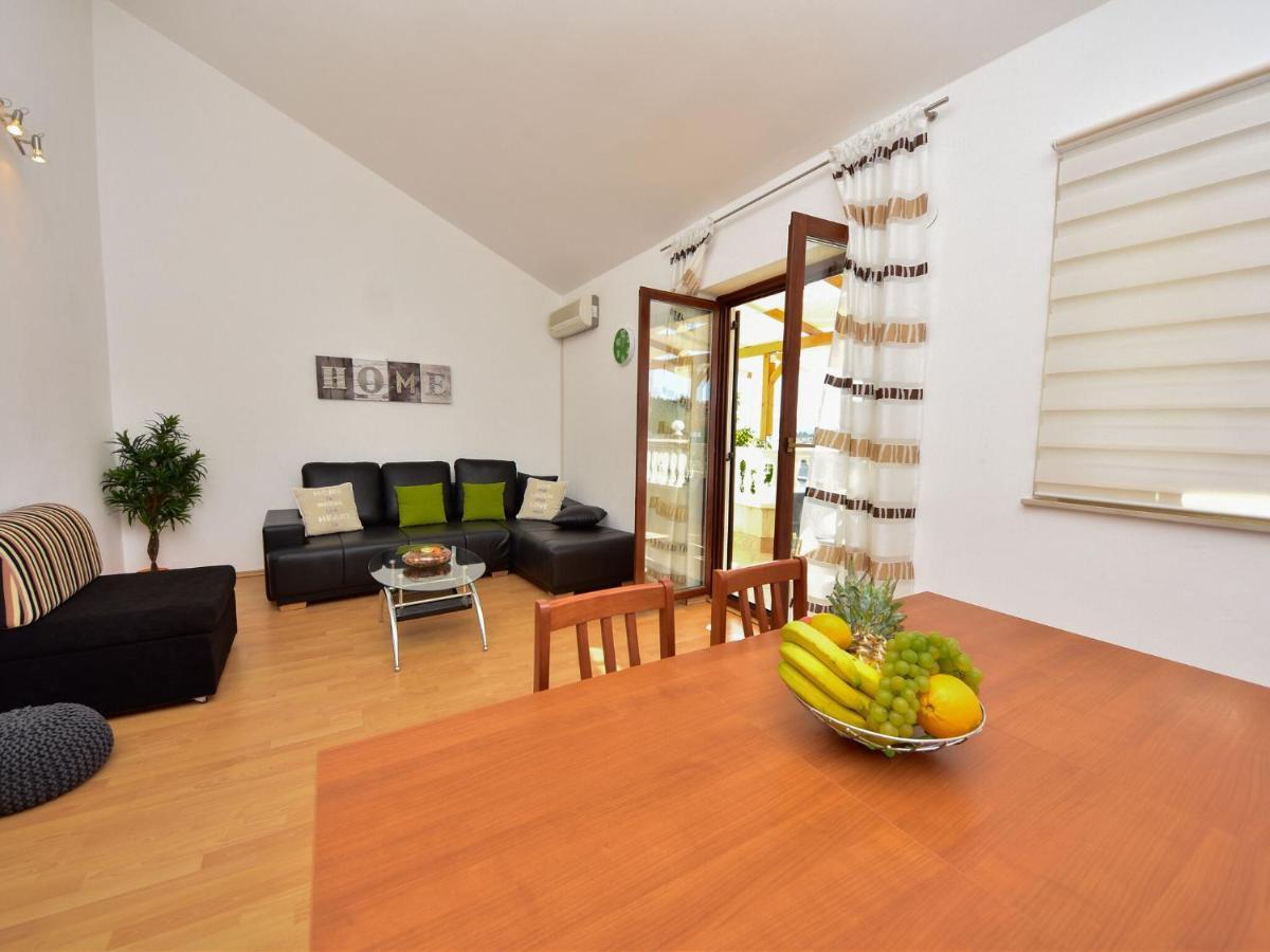 Cozy Holiday Home In Krusevo With Garden Εξωτερικό φωτογραφία