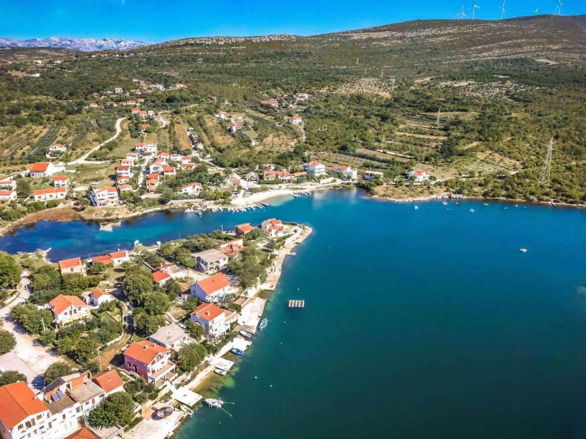 Cozy Holiday Home In Krusevo With Garden Εξωτερικό φωτογραφία
